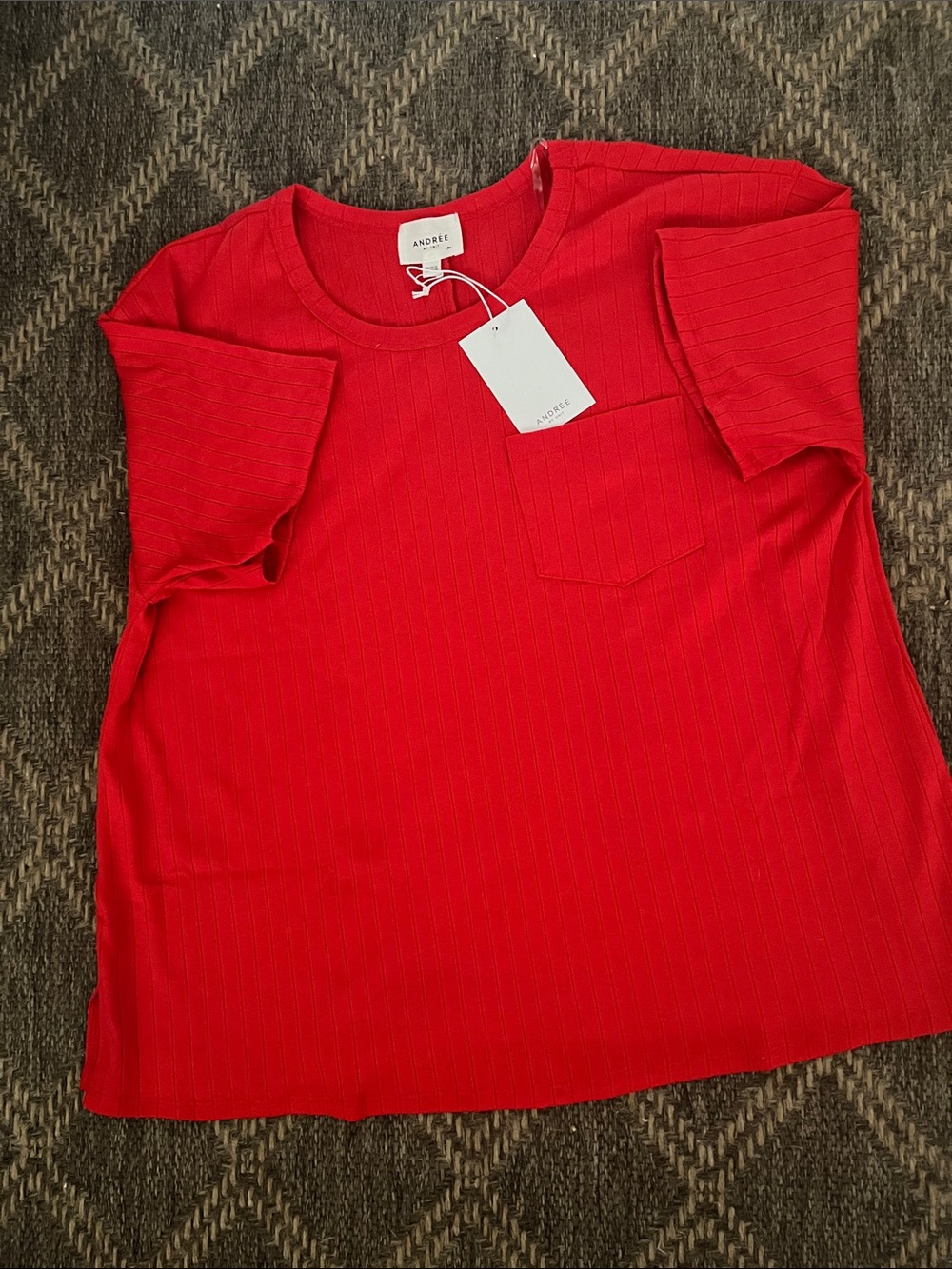 Andree by unit top